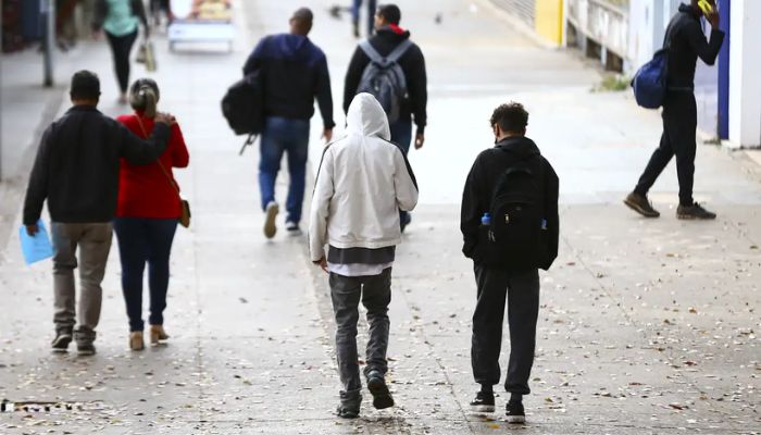 Sul e Sudeste começam semana com frio; alerta de seca no Centro-Oeste